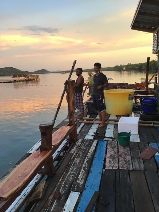 Homestay&Chaoleyseafoodrestaurant Ko Pu Extérieur photo