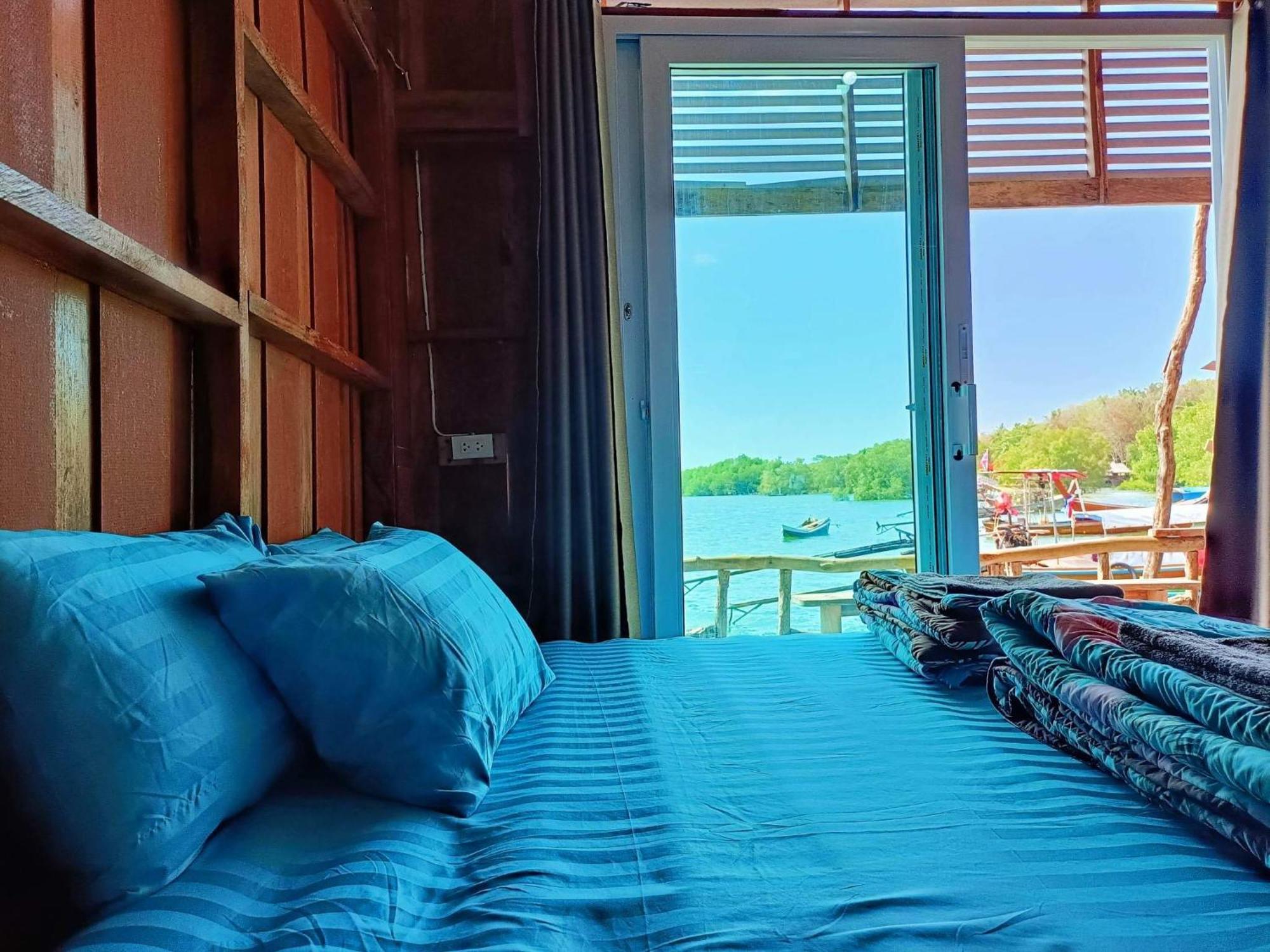 Homestay&Chaoleyseafoodrestaurant Ko Pu Extérieur photo